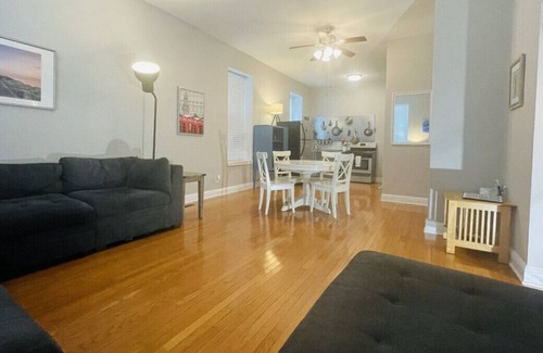 St. Louis Apartment | 2bd/1bath W/Parking ♥ The Grove