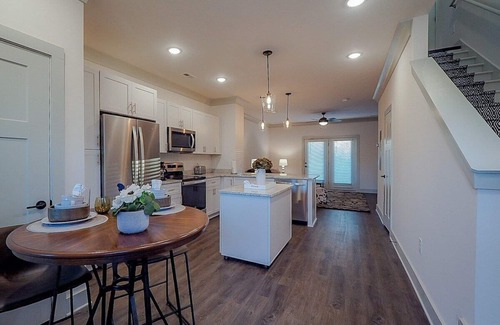 South Nashville House | *2bd/2.5bth Townhome 10 mins from Downtown* #D
