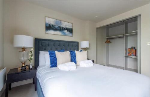 Chigwell Apartment | 2BD, 2BA Urban Oasis CHCL F4