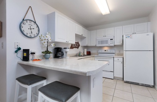 Gulf Shores Condo | 2BD/2BA♥1st Floor Condo Walk to Beach, Family Friendly
