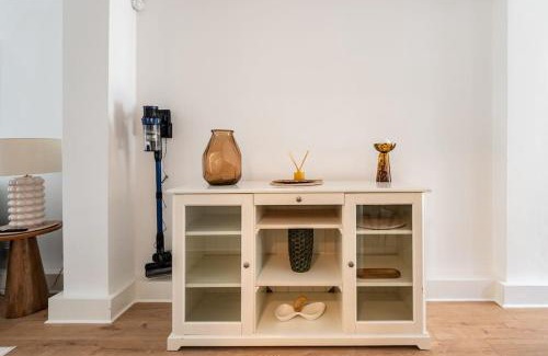 Snaresbrook House | 2BD Mews House, Wanstead