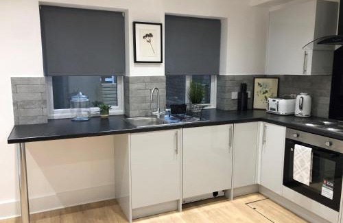 Snaresbrook House | 2BD Mews House, Wanstead