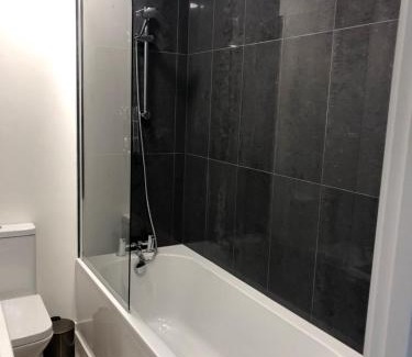 Snaresbrook House | 2BD Mews House, Wanstead