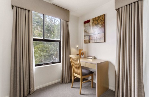 Northbridge Apartment | 2BDR 1BTH - Central James St Apartment