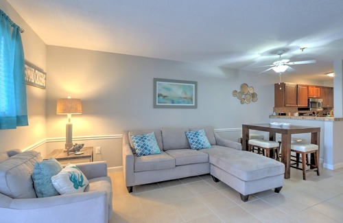 Palmetto Dunes Villa | 2bdr/2bath, heated indoor pool, walk to beach