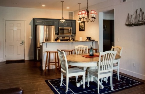 Branson Cottage | 2BDR individual cottege at Stormy Point Villege