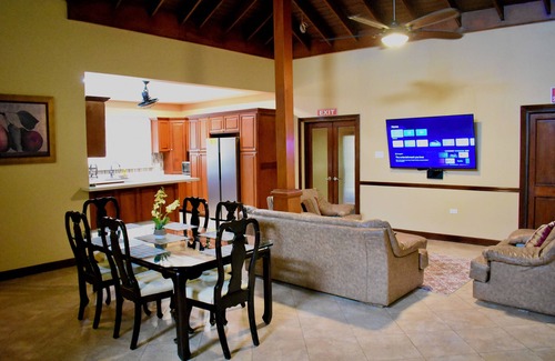 Barbican Apartment | 2Bdrm, A/C, Wi-Fi, Washer & Dryer - Spacious House