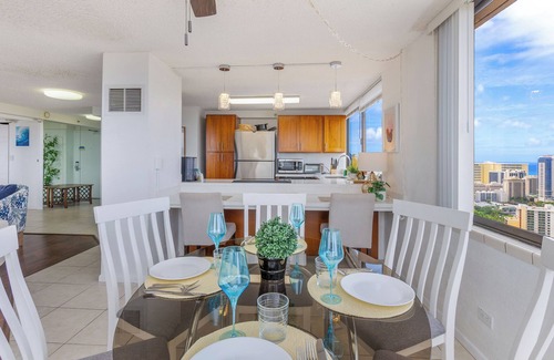 Waikiki Condo | 2bed/2bath Penthouse Ocean View.Recent Luxurious Renovation