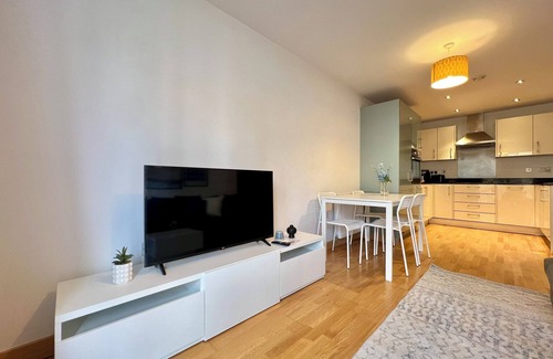 Dartford Apartment | 2bed/2baths/spacious Flat Dartford/Smart Tv/Wifi