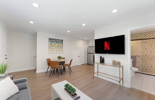 Monrovia House | 2Bedroom/1Bath/Safe/DTLA/Pasadena/Hollywood