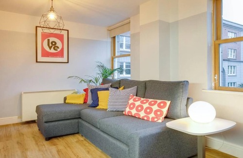 Haroldʼs Cross Apartment | 2bedroom close to Grand Canal, St. Stephens Green & Grafton Street