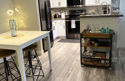 Glendale Condo | 2bedroom Condo Next Door To Banner Thunderbird Medical Center