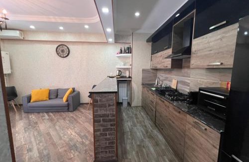 Saburtalo Apartment | 2Bedroom Home Inn at Jikia's Green Complex-Central Tbilisi