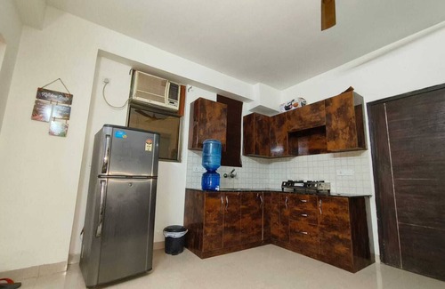 Vrindavan Apartment | 2bhk fully furnished flat near all famous temple
