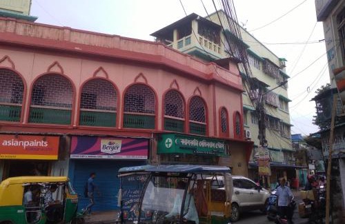 Kolkata Apartment | 2BHK in Convenient Location of Dhakuria, South Kolkata for family