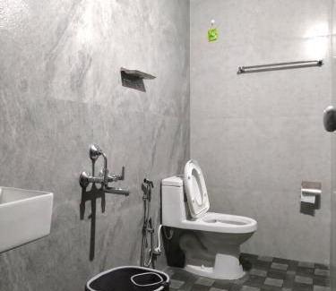 Devikolam Apartment | 2Bhk Vacation Home Munnar, Adimaly