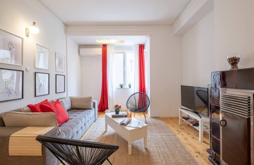 Lozenets Apartment | 2BR + 1.5 BTH | | Spacious | Kitchen | Metro