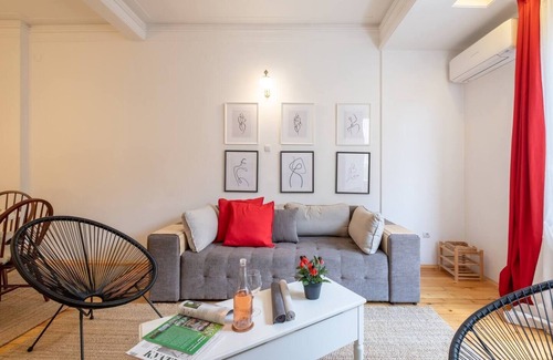 Lozenets Apartment | 2BR + 1.5 BTH | | Spacious | Kitchen | Metro