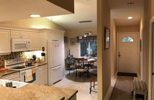 Naples Condo | 2BR/2BA at Falling Waters Davis Blvd