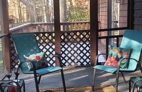 Fletcher House | 2BR/2BA home close to Asheville, Hendersonville, minutes to Airport and Ag Cntr