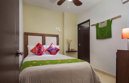 Emiliano Zapata Condo | 2BR/2BA In Romantic Zone/Beach Access Best Rooftop Ocean View Pool Deck