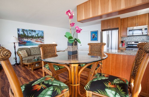 Kailua-Kona Condo | 2BR/2BA Kona Reef Ocean & White Sand Beach From Every Room