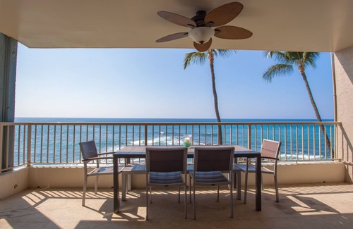 Kailua-Kona Condo | 2BR/2BA Kona Reef Ocean & White Sand Beach From Every Room