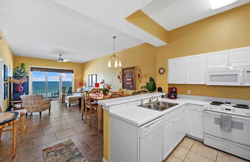 Ono Island Condo | 2BR/2BA Modern Luxury Beachfront Condo - Windemere 405