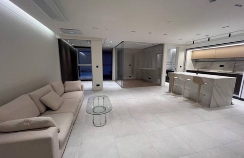 Hannamil-tong Condo | 2BR/2Ba-New&Luxurious Studio in Hannam, Seoul-Walk to Itaewon & Namsan