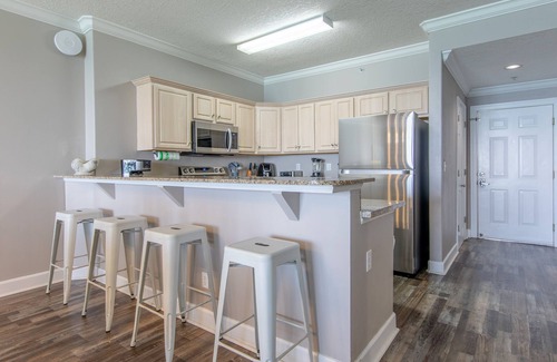 Long Beach Condo | 2BR 2BA ON 11TH FLOOR @THE TWIN PALMS!