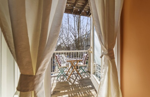 Wheaton Condo | 2BR & 2BA Townhome style condo near Metro station