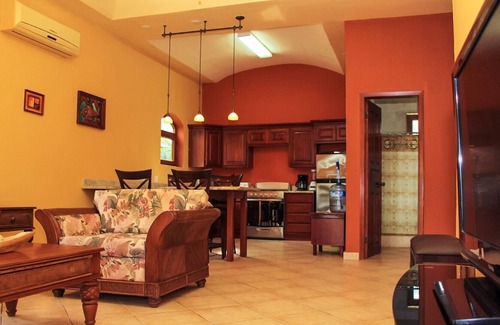 West End House | 2BR/2BA VILLA 3D