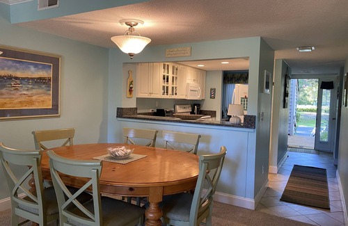 Shipyard Plantation House | 2BR 5 Star Value Wifi Closest to Beach 114 The Greens Keyless entry