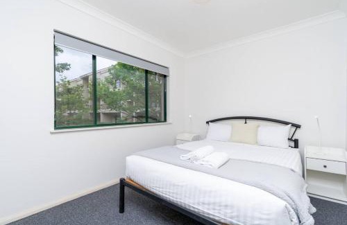 Reid Apartment | 2BR Apartment Close to Glebe Park and Canberra City - Hosted by CanStay