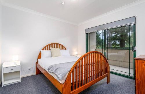 Reid Apartment | 2BR Apartment Close to Glebe Park and Canberra City - Hosted by CanStay