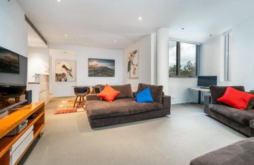 Capital Hill Apartment | 2BR Apartment near Parliament House - Hosted by Canstay