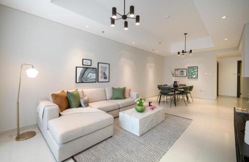 Jumeira 3 Apartment | 2BR API 1000 Community View Jumeirah
