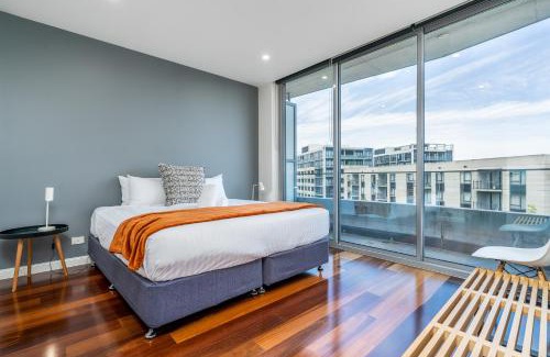 Capital Hill Apartment | 2BR Apt Near Parliament House - Hosted by Canstay