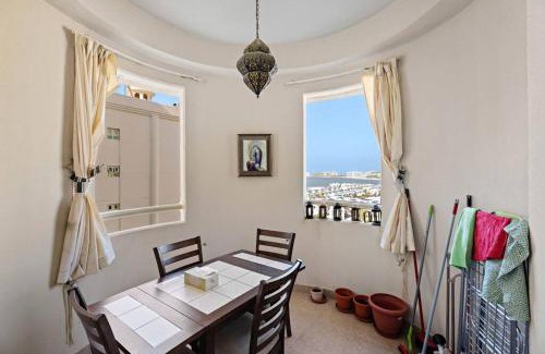 Palm Jumeirah Apartment | 2BR APT Seaside Serenity Shoreline 15
