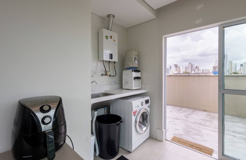 Vila Real Apartment | 2BR Apt With BBQ Near the Beach - BC - Stl401