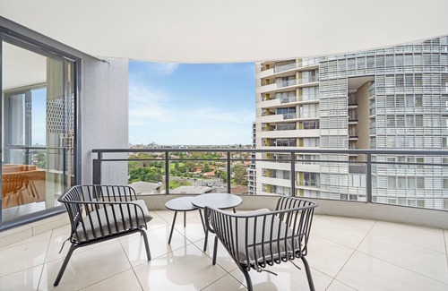 Parramatta Apartment | 2BR At Central Parramatta Apt