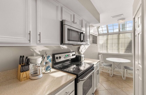 Sandestin Condo | 2BR Beach Villa w/6-Seat GOLF CART! Near Pool, Tram, Beach. Screened Balcony