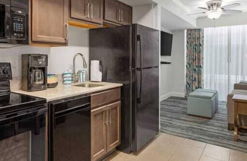 Ash Condo | 2br Boulevard Condo Ocean & Waterpark Fun!