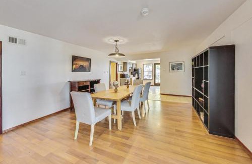 Silver Terrace House | 2br Castle On The Hill Wviews