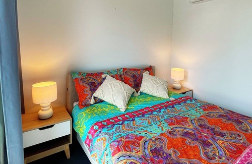 Reid Apartment | 2BR CBD Apartment! Free Parking & Swimming Pool!