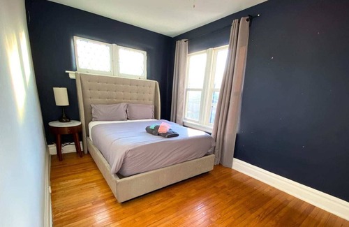 University City Apartment | 2BR|Close to WashU, Delmar Loop, DTown Clayton|W&D