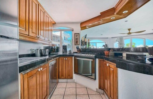 Emiliano Zapata Apartment | 2BR Condo - Dipping Pool - Outstanding View