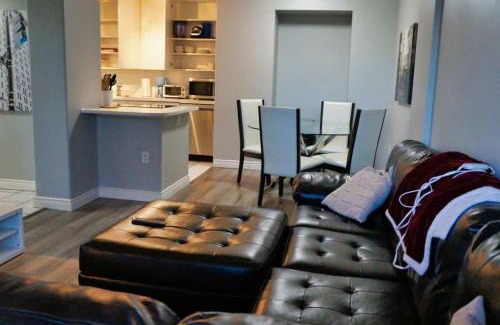 Connaught Apartment | 2BR Corporate Housing in Downtown Calgary