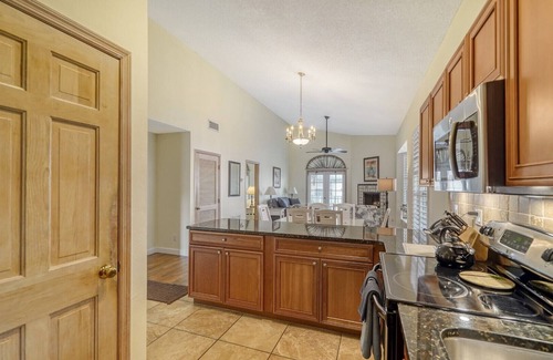 Whitney Beach Cottage | 2BR Cottage Bay Views Bayside
