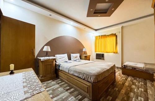 Downtown Cairo Apartment | 2BR Cozy Maadi Nile Corniche Apartment 4 Beds